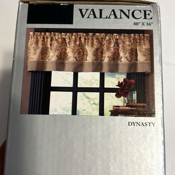 THE HOME COLLECTION NWT Valance Curtains 80" X 16" Dynasty Cream Neutral Floral - Picture 4 of 9